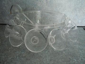 bowlschaal met 8 kommetjes en opscheplepel beschikbaar voor biedingen