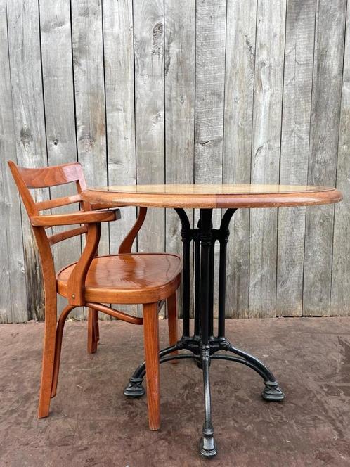 Hutten Caféstoel met armleuningen (27 op voorraad), Antiek en Kunst, Antiek | Meubels | Stoelen en Banken, Ophalen of Verzenden