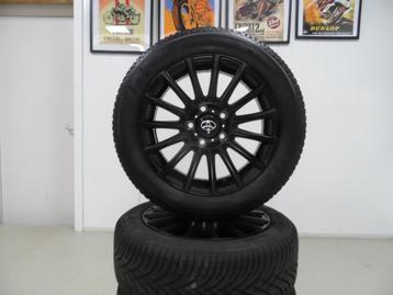 Toyota Corolla 16 inch zwart winterbanden set met TPMS  beschikbaar voor biedingen