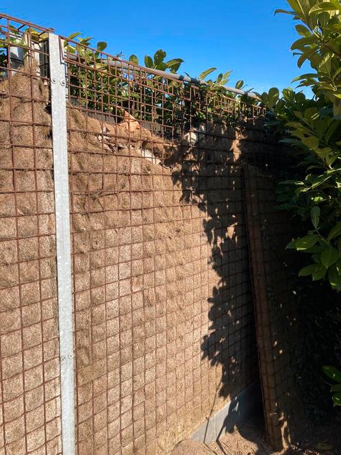 Bouwstaal korven schutting met nog gedeeltelijk vulling, Tuin en Terras, Schuttingen, Gebruikt, 6 meter of meer, Ophalen