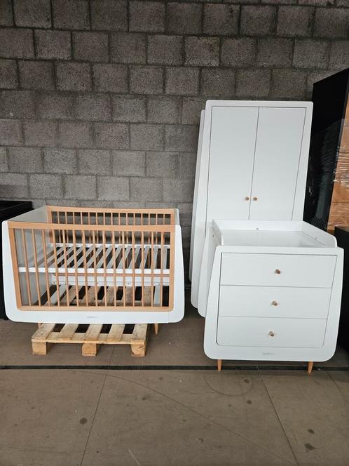 SHOWMODEL Babykamer Snuzkot 3 delig, Kinderen en Baby's, Babywiegjes en Ledikanten, Zo goed als nieuw, Ledikant, Ophalen