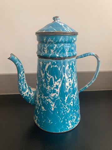 Antiek emaille koffiepot uit Frankrijk 32 cm hoog beschikbaar voor biedingen