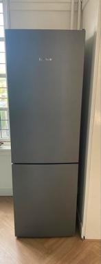 Nette Bosch koelkast met grote vriezer, Witgoed en Apparatuur, 200 liter of meer, Zonder vriesvak, Gebruikt, 160 cm of meer