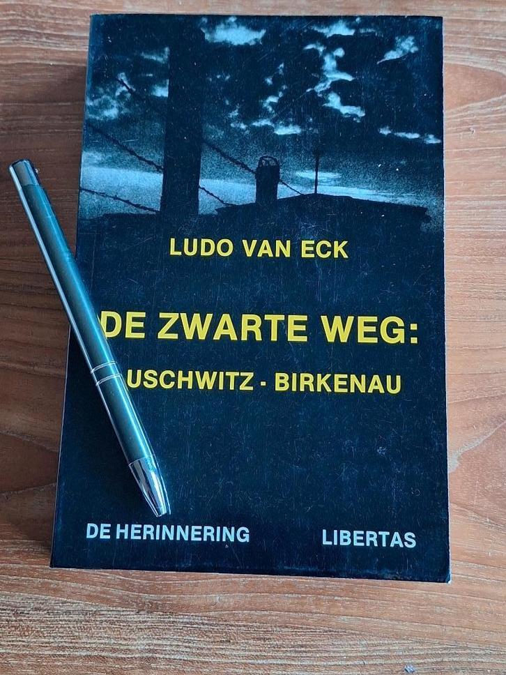 Ludo Van Eck De zwarte weg: Auschwitz-Birkenau., Boeken, Oorlog en Militair, Gelezen, Overige onderwerpen, Tweede Wereldoorlog