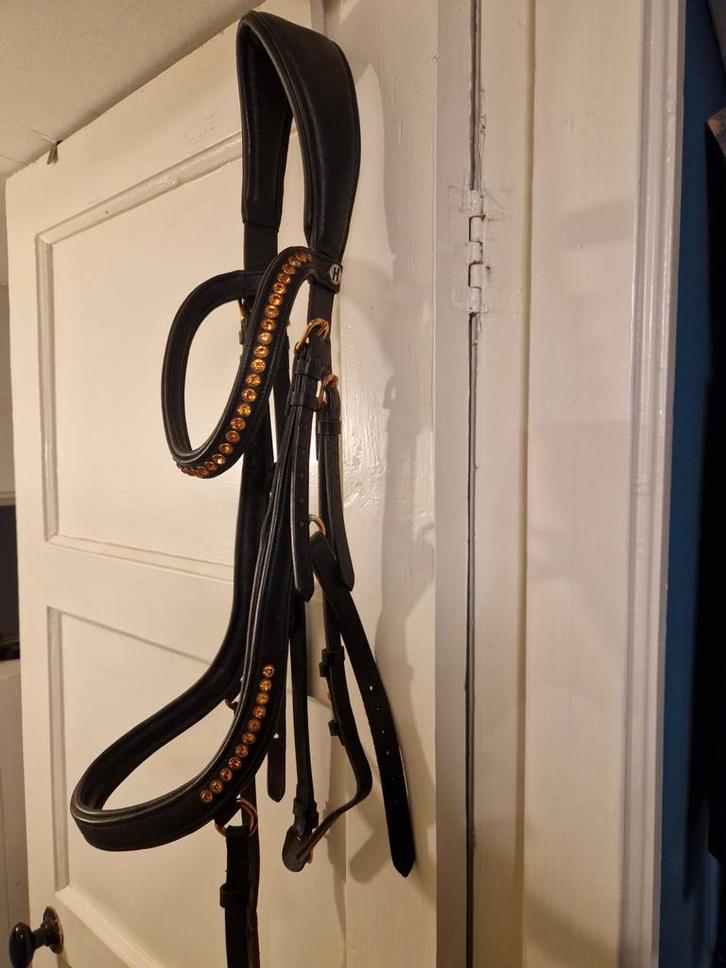 Hooftstelen, Dieren en Toebehoren, Paarden en Pony's | Hoofdstellen en Tuigage, Zo goed als nieuw, Dressuur, Ophalen of Verzenden