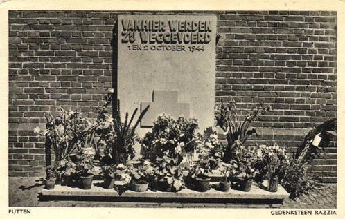 Putten, Gedenksteen razzia - 1950 gelopen, Verzamelen, Ansichtkaarten | Nederland, Gelopen, Gelderland, 1940 tot 1960, Ophalen of Verzenden