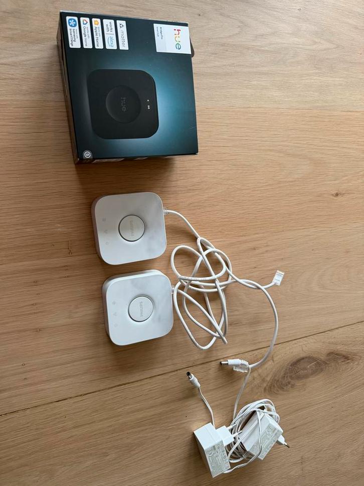 2x Philips Hue Bridge - Slimme Verlichting Hub, Huis en Inrichting, Lampen | Overige, Zo goed als nieuw, Ophalen of Verzenden