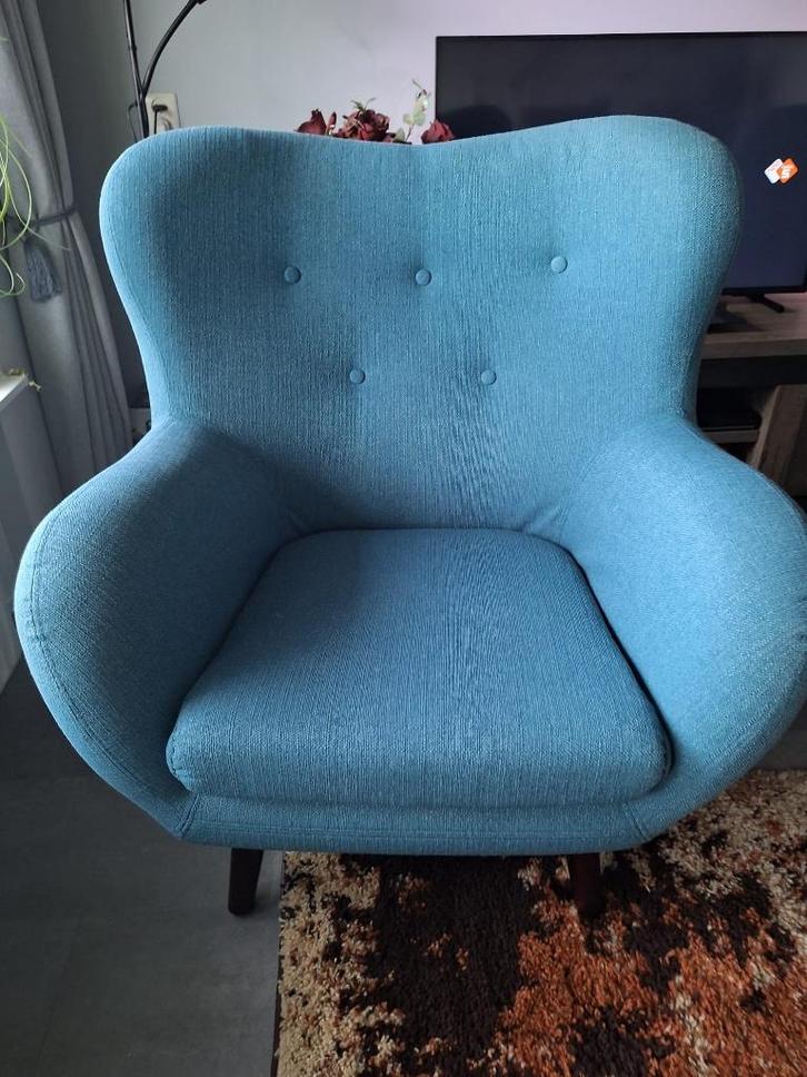 Twee grote stoelen incl. 1 poef, Huis en Inrichting, Stoelen, Gebruikt, Twee, Hout, Stof, Blauw, Ophalen