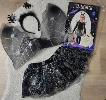 Halloweenset 3-5 jaar nieuw  beschikbaar voor biedingen