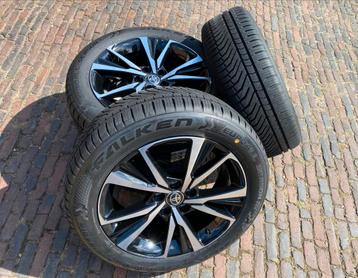 NIEUWE 18” Toyota CHR 2025 velgen + 225/55 R18 All Season beschikbaar voor biedingen
