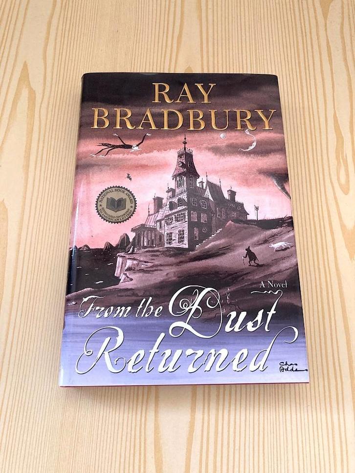 Ray Bradbury - From The Dust Returned (Engels, Hardcover), Boeken, Taal | Engels, Nieuw, Fictie, Ophalen