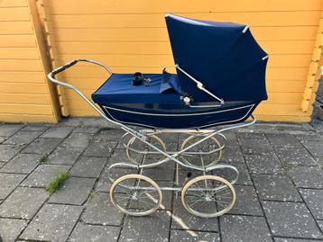 Retro kinderwagenin goede staat, erg mooi! beschikbaar voor biedingen