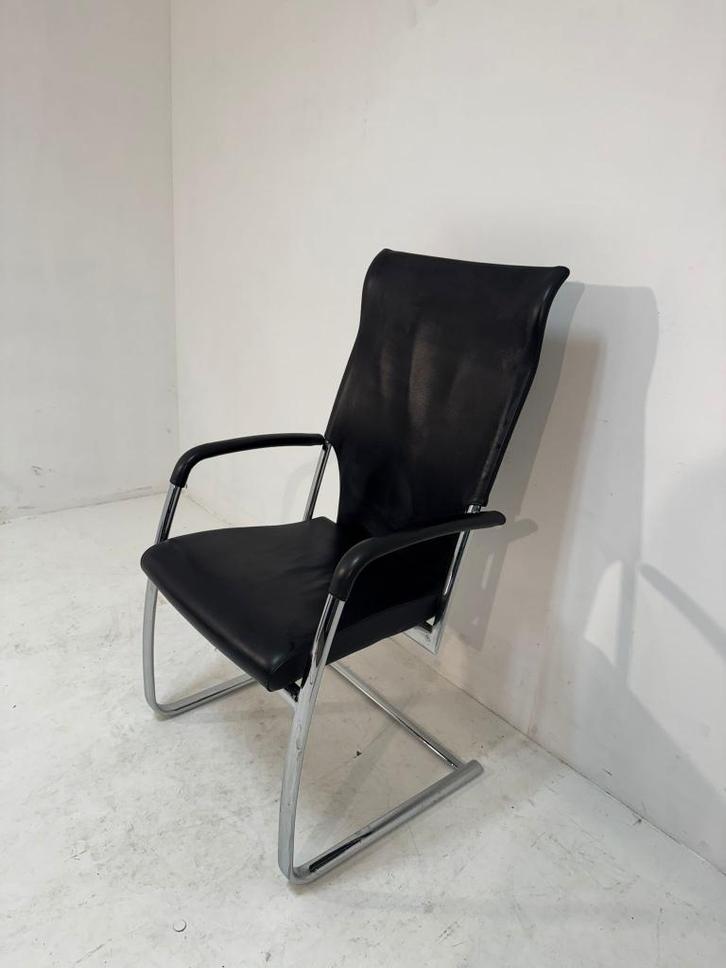 Directie/conferentiestoelen  gebruikt 5 stuks a €95,- p/st, Doe-het-zelf en Verbouw, IJzerwaren en Bevestigingsmiddelen