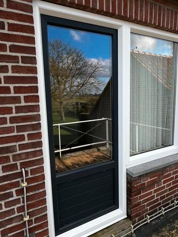 Hr++ Dubbele kunstof kozijn draaikiepdeur + draaikiep raam beschikbaar voor biedingen