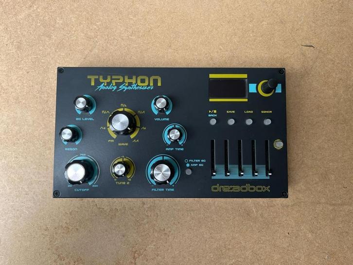 Dreadbox Typhon, Muziek en Instrumenten, Synthesizers, Zo goed als nieuw, Overige aantallen, Overige merken, Ophalen of Verzenden