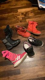Sneakers en laarsjes mt 22, Gebruikt, Meisje, Ophalen of Verzenden, Laarzen