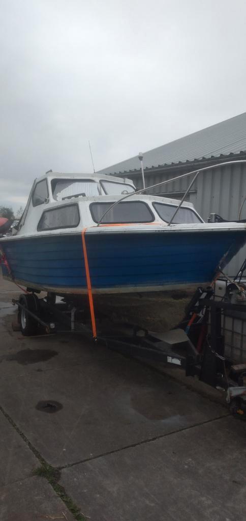 Viskajuit boot  7m en console boten rij even langs?, Hobby en Vrije tijd, Overige Hobby en Vrije tijd, Zo goed als nieuw, Ophalen of Verzenden