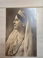Oude foto van een dame met klederdracht, Gebruikt, Foto, Klederdracht, Ophalen of Verzenden