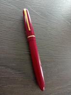 Vintage rode vulpen Blackbird met 14K punt, Verzamelen, Pennenverzamelingen, Ophalen of Verzenden, Zo goed als nieuw, Vulpen, Overige merken