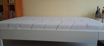 Nieuw bed met lattenbodem 1.20 beschikbaar voor biedingen
