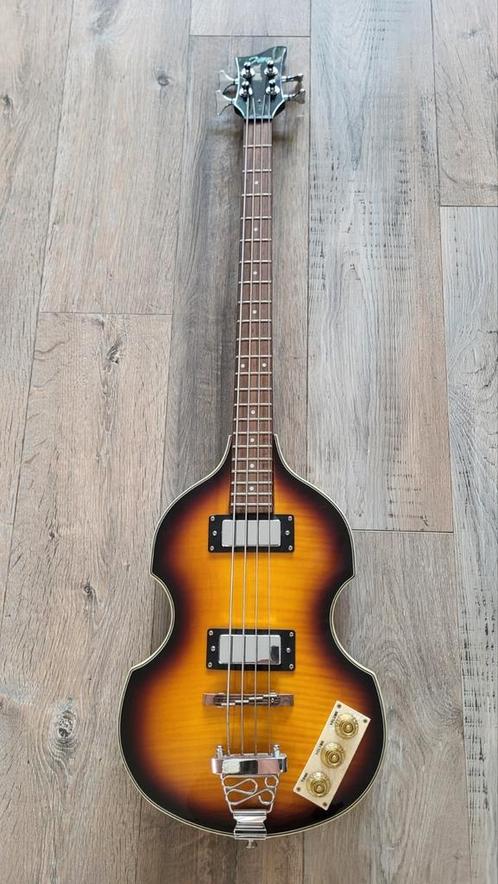 Violin bass (beatles), Muziek en Instrumenten, Snaarinstrumenten | Gitaren | Bas, Gebruikt, Ophalen