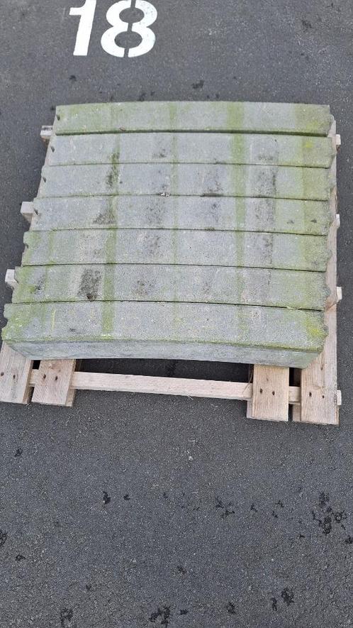 Bochtband 10x20cm R=4, grijs, 4 stuks uit voorraad leverbaar, Tuin en Terras, Bielzen en Borders, Border, Beton, Minder dan 25 cm