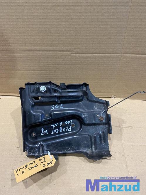 PEUGEOT 107 C1 Accubak accuhouder 2005-2014, Auto-onderdelen, Accu's en Toebehoren, Peugeot, Gebruikt, Ophalen of Verzenden