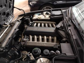 BMW E32 750 il V12 1989 Zeer mooi ex Zwitserland beschikbaar voor biedingen