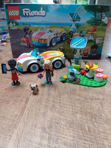 Lego friends 42609 beschikbaar voor biedingen