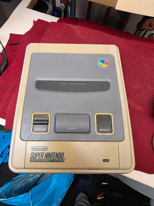 Te koop Nitendo Super Nes (PAL), Spelcomputers en Games, Spelcomputers | Nintendo Super NES, Gebruikt, Met 2 controllers, Ophalen