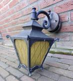Een originele gietijzeren buitenlamp., Ophalen, Overige materialen, Gebruikt, Wandlamp