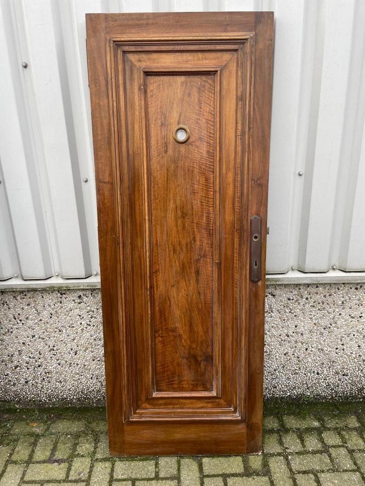 Prachtige massief eiken antieke voordeur uit 1923, Doe-het-zelf en Verbouw, Deuren en Horren, Zo goed als nieuw, Buitendeur, 200 tot 215 cm