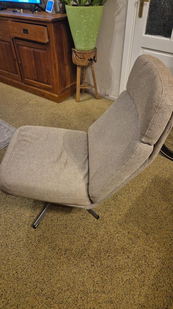 Heerlijke luie lounge stoel voor de koude herfst/winter, Huis en Inrichting, Fauteuils, Zo goed als nieuw, 75 tot 100 cm, Ophalen