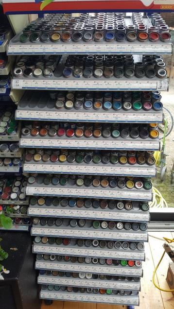 Humbrol modelbouwverf 14ml  € 1,75 p/st zie voorraadlijst beschikbaar voor biedingen