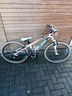 Cube mountainbike 240 race 24 inch, Fietsen en Brommers, Ophalen of Verzenden, Zo goed als nieuw, Aluminium, 24 inch of meer