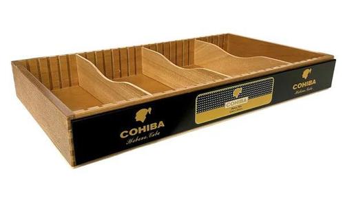 Gezocht: Habanos cederhout sigaren tray / lade, Verzamelen, Rookartikelen, Aanstekers en Luciferdoosjes, Ophalen of Verzenden