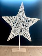 Grote witte decoratieve ster op metalen voet, Ophalen of Verzenden, Zo goed als nieuw