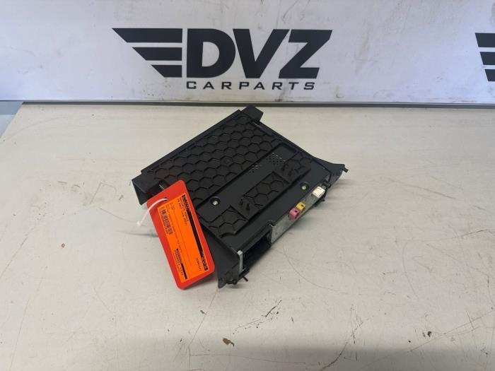 Navigatie Module van een Volkswagen Golf, Auto-onderdelen, Elektronica en Kabels, Volkswagen, Gebruikt, 3 maanden garantie, Ophalen of Verzenden