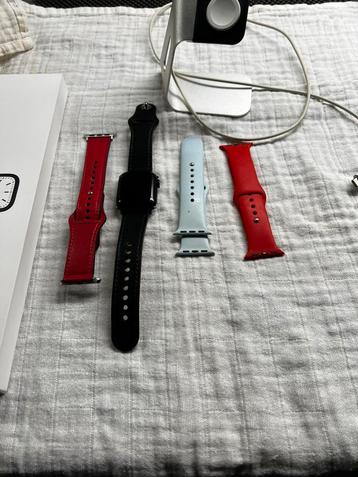 Apple Watch series 7 midnight 41 mm beschikbaar voor biedingen