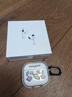 Apple AirPods 3e generatie + Casetify Maison Kitsuné Case, Overige merken, Ophalen of Verzenden, Zo goed als nieuw, Over oor (circumaural)
