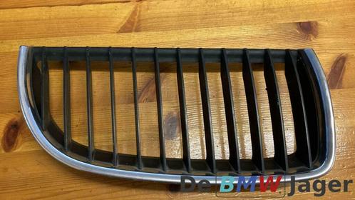 Grill rechts zwart chroom BMW 3-serie E90 E91 51137120008, Auto-onderdelen, Carrosserie en Plaatwerk, BMW, Gebruikt, Ophalen of Verzenden