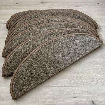 Luxe trapmatten trapmaantjes halve maantjes trap taupe grijs beschikbaar voor biedingen