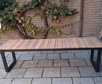 Tuinbank - 75 euro beschikbaar voor biedingen