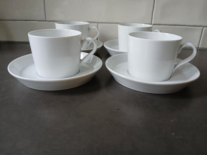 Arzberg Tric servies wit, koffie kop en schotels (4), Huis en Inrichting, Keuken | Servies, Zo goed als nieuw, Kop(pen) en/of Schotel(s)