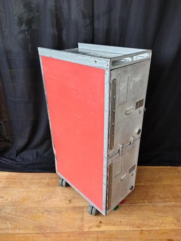 Britannia vliegtuig trolley halfsize - rood beschikbaar voor biedingen