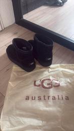 Ugg boots maat 40, Ophalen of Verzenden, Zo goed als nieuw, Zwart, Snowboots