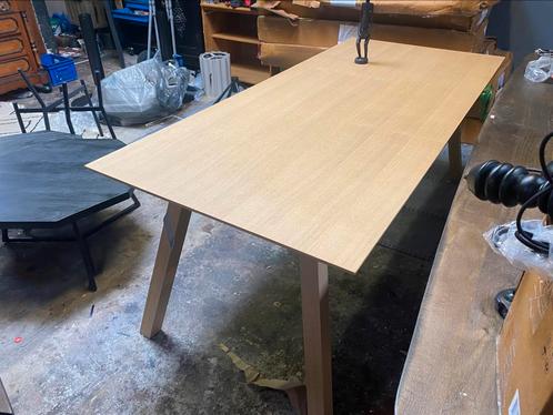 Tafel thomas 220x90 licht eiken, Huis en Inrichting, Bureaus, Nieuw, Ophalen