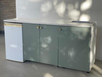 IKEA keukenblok BODARP grijsgroen met koelkast en wasbak beschikbaar voor biedingen