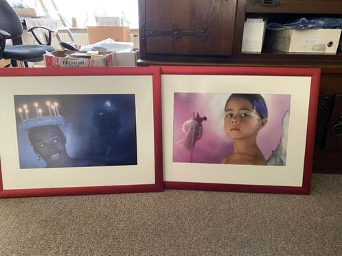 2 Rood Aluminiumframe Lijsten - Litho's, Foto's. Schilderij, Huis en Inrichting, Woonaccessoires | Schilderijen, Tekeningen en Foto's