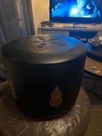 Zwarte lederen poef met decoratie, Huis en Inrichting, Gebruikt, Rond, Leer, Ophalen of Verzenden